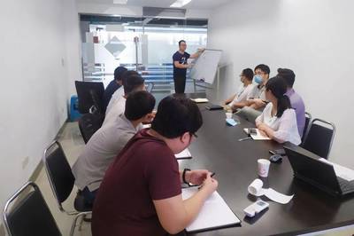 信息中心举办“IT创意社”首期技术沙龙活动